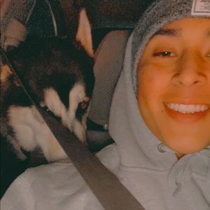 Meet your Posher, Alexis